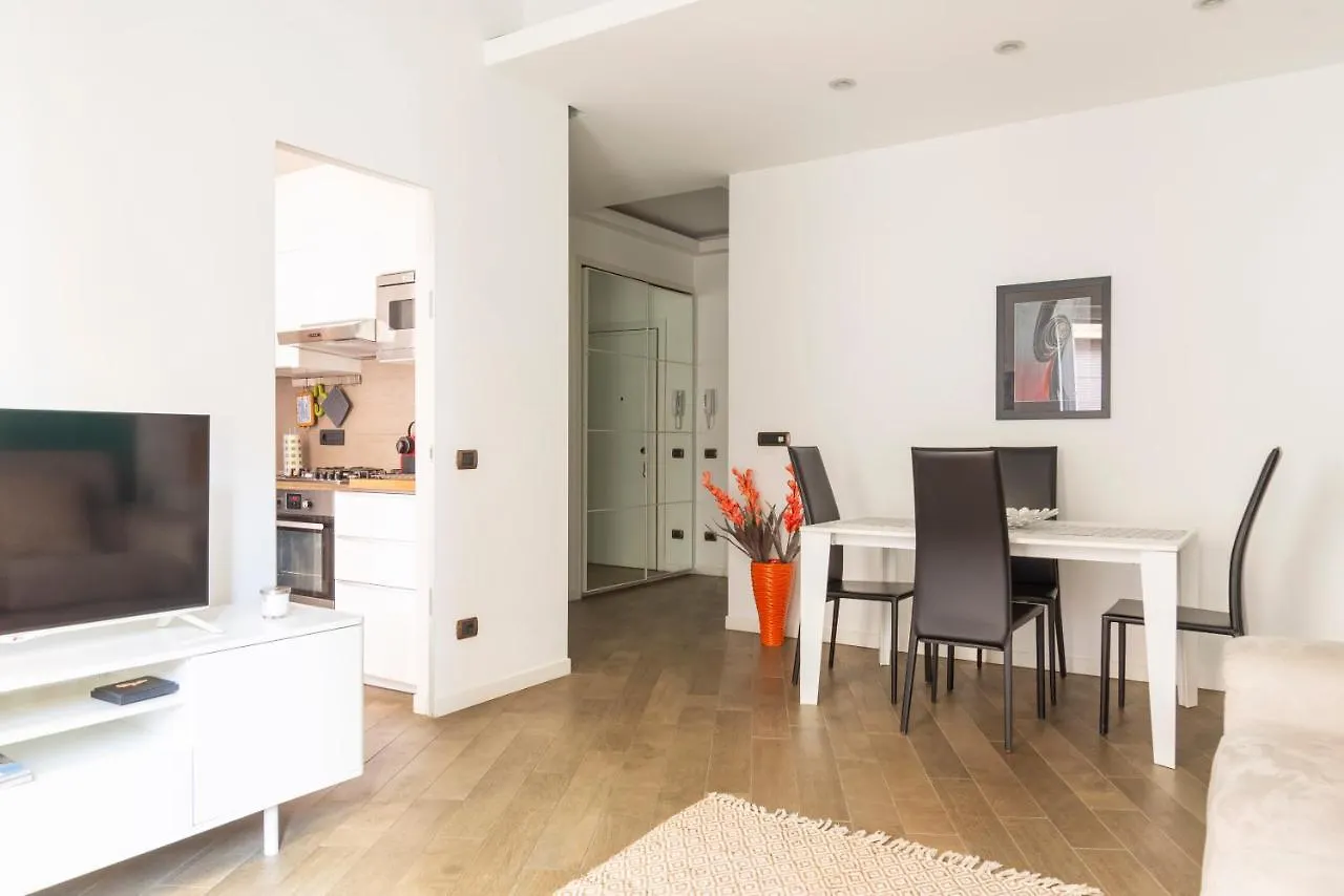 Apartment Milano Groovy Apartment, Bilocale Centro Milano
